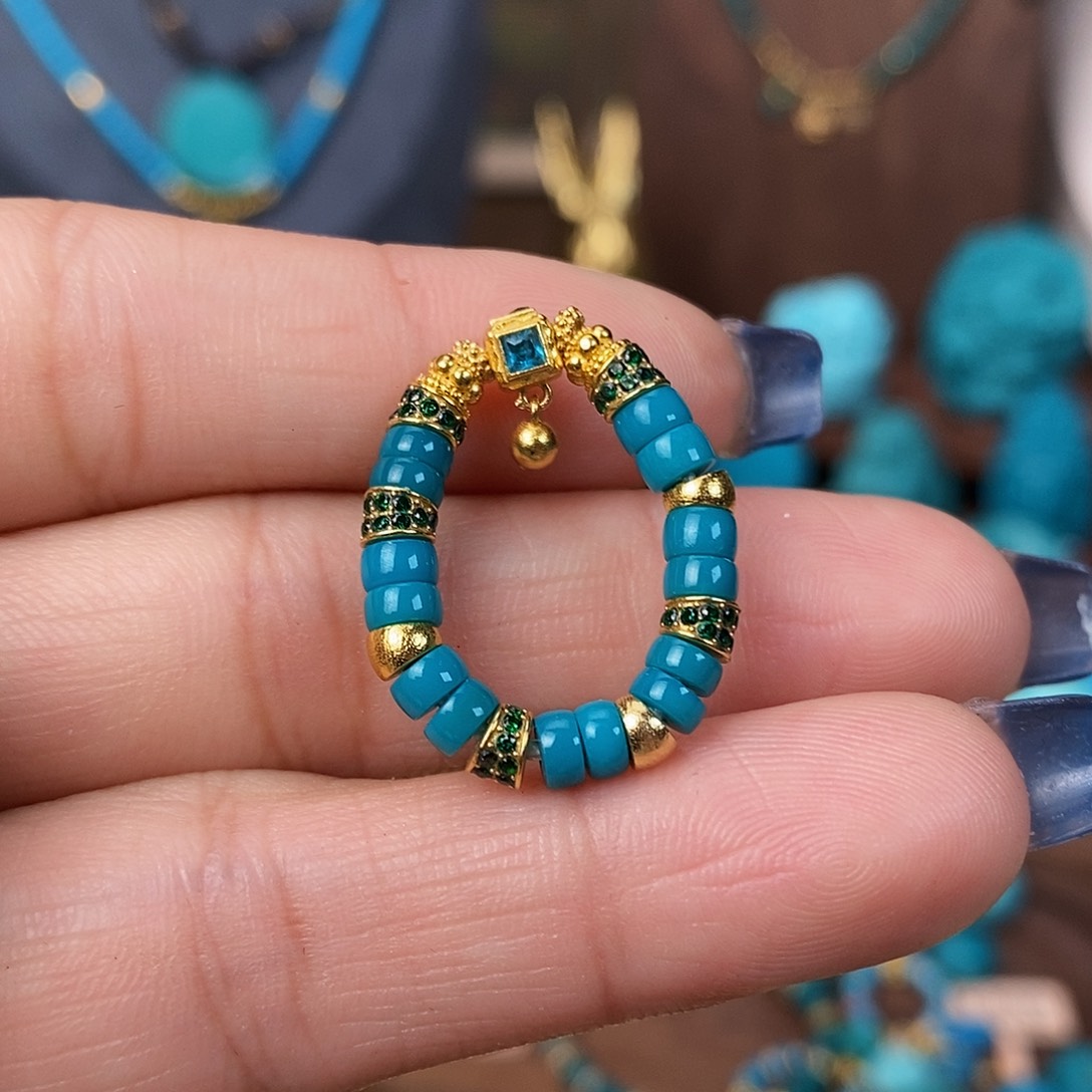 绿松石颈饰未镶嵌绿松石戒圈