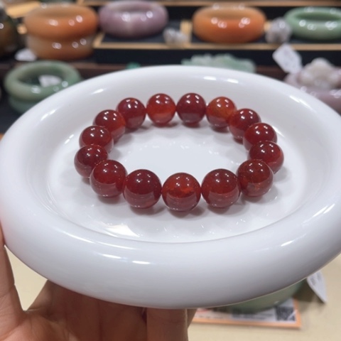 未镶嵌手镯石英质玉