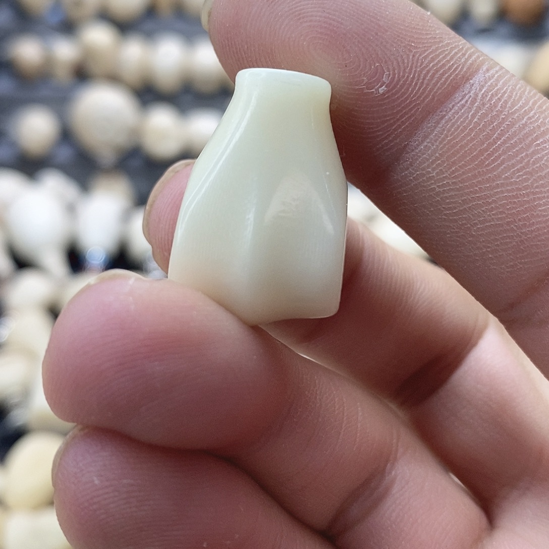 L***y菩提根/象牙果吊坠