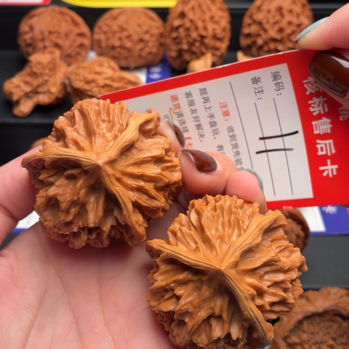 文玩核桃把件49尺三棱