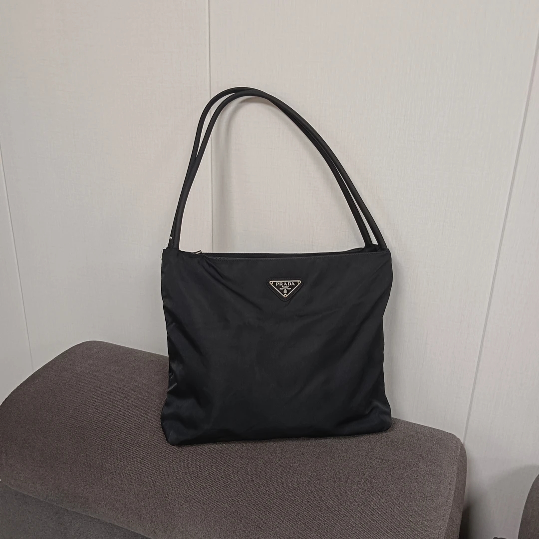 95新 Prada/普拉达 兔兔奢/普拉达单肩包/250413008