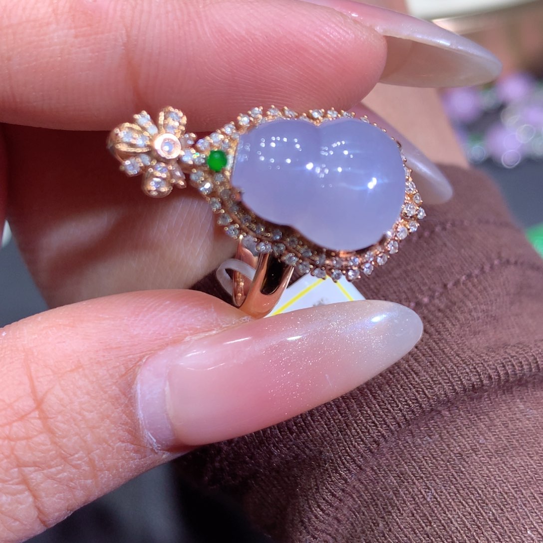 翡翠戒指18K金镶嵌翡翠