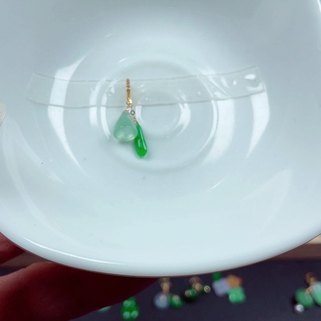 翡翠18K金镶嵌手链天然缅甸翡翠A货卡