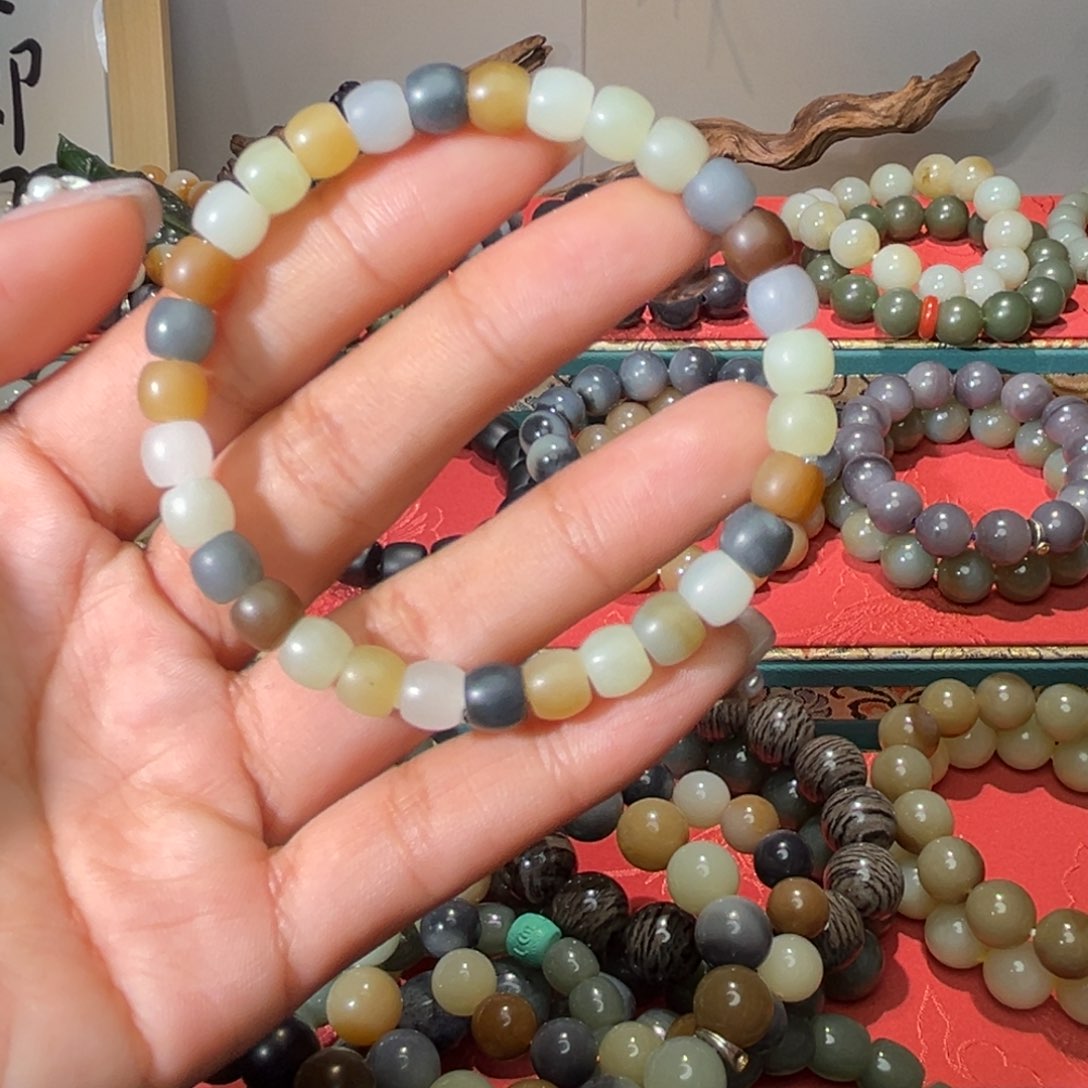 和田玉手链未镶嵌