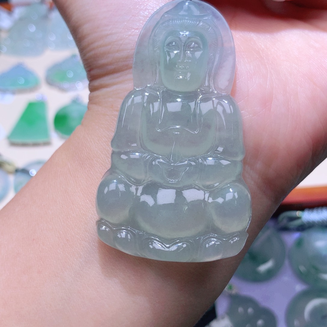 颈饰未镶嵌翡翠观音