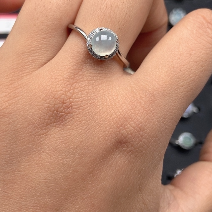 翡翠未镶嵌戒指戒指