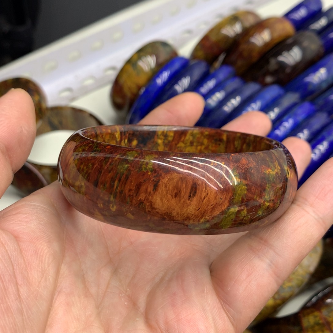 木变石手镯未镶嵌我****）