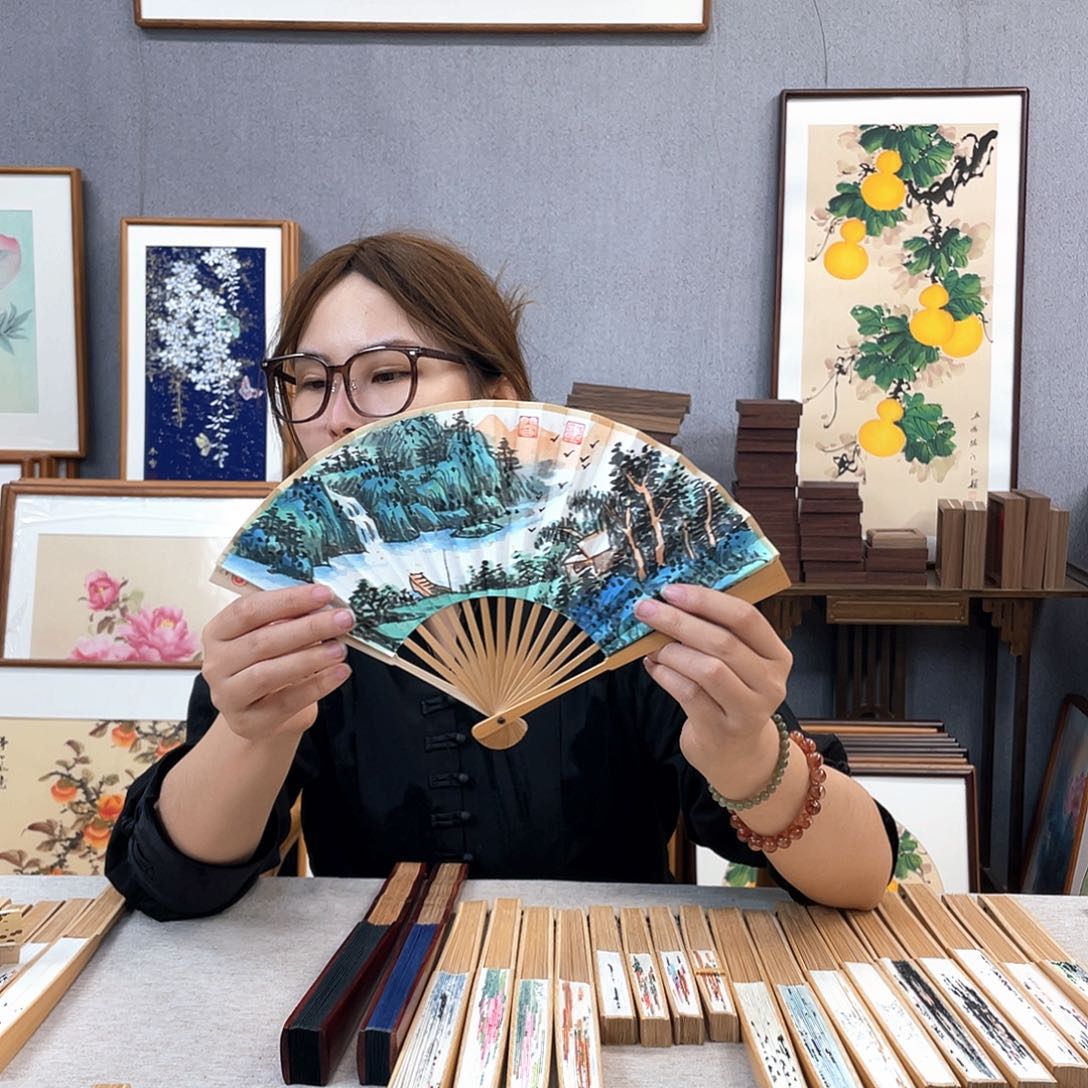 国画6寸玉竹-纯手绘-文玩扇骨（默认粘好）