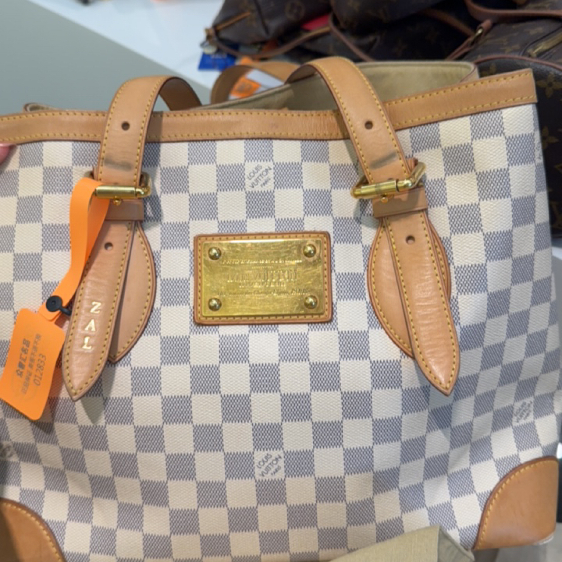 95新 LouisVuitton/路易威登 白棋盘格单肩腋下包白色奢侈