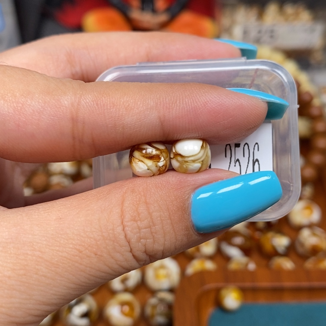 蜜蜡未镶嵌珠宝奇石2526