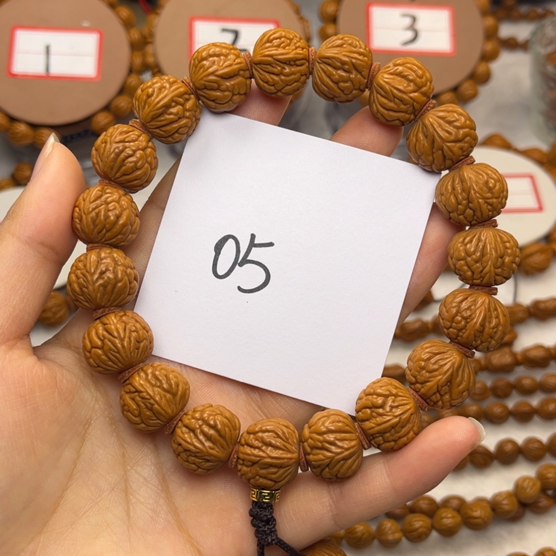 核桃龙纹桃核手持肚卡15荔枝纹