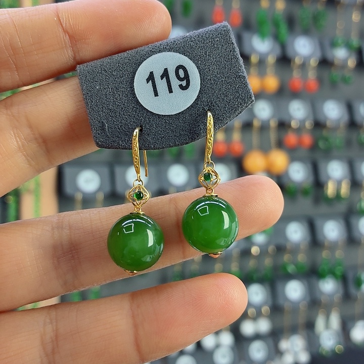 和田玉18K金镶嵌耳饰