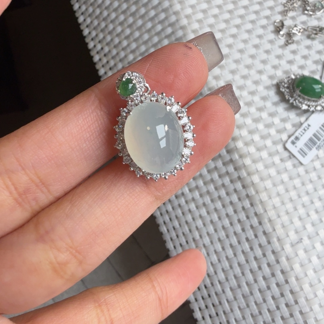 翡翠银S925镶嵌颈饰吊坠