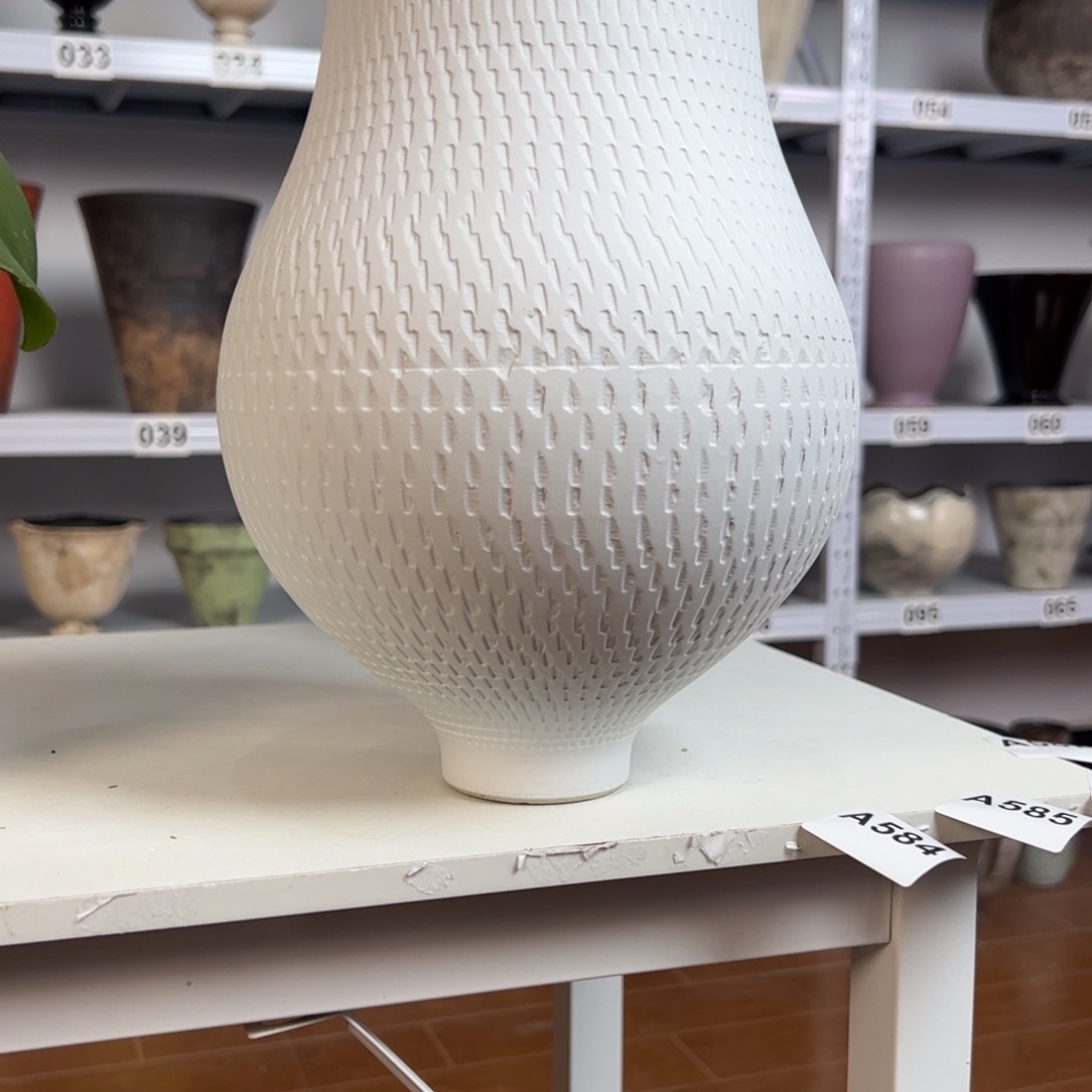 小***ぃ031景德镇手工花盆打孔