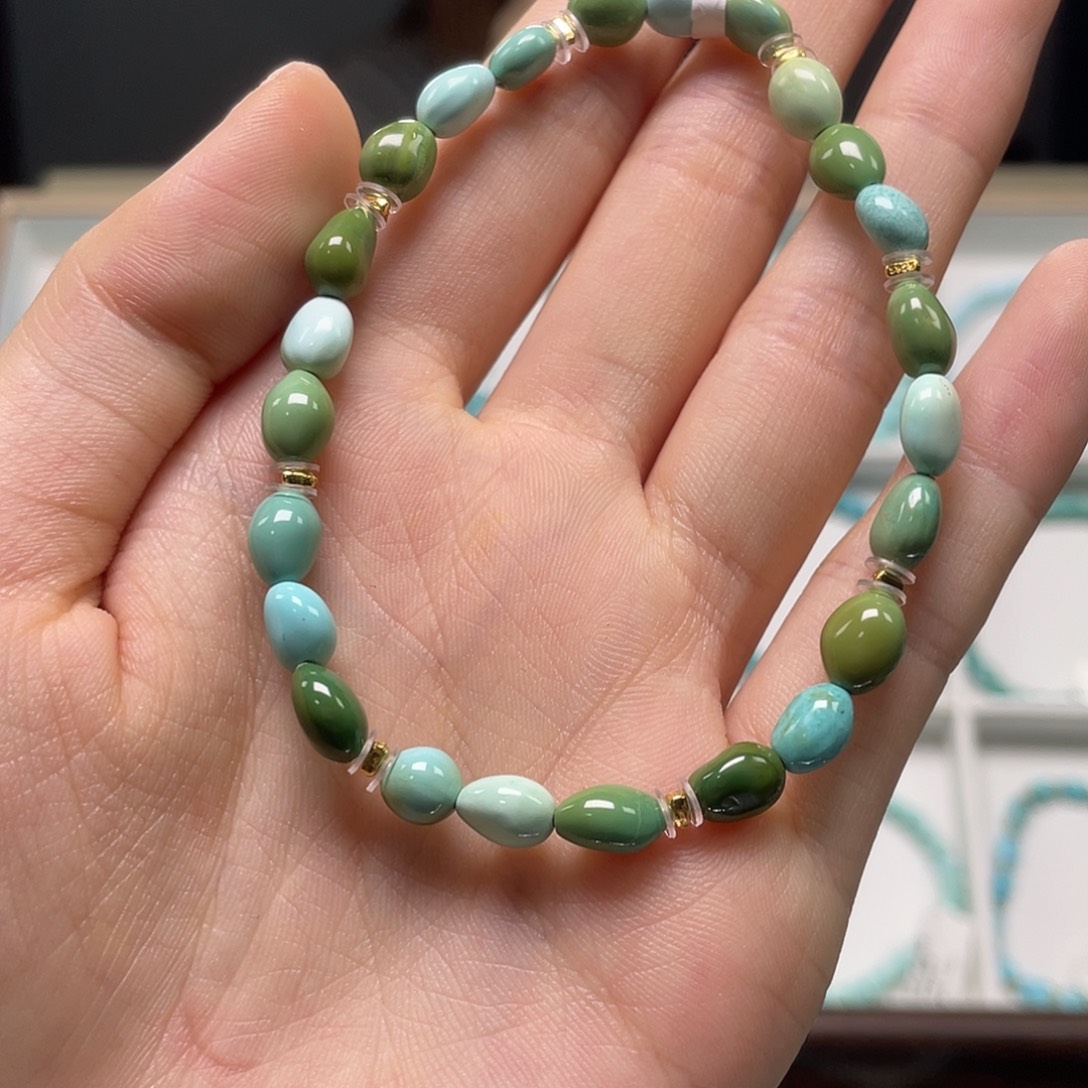 绿松石未镶嵌珠宝奇石17