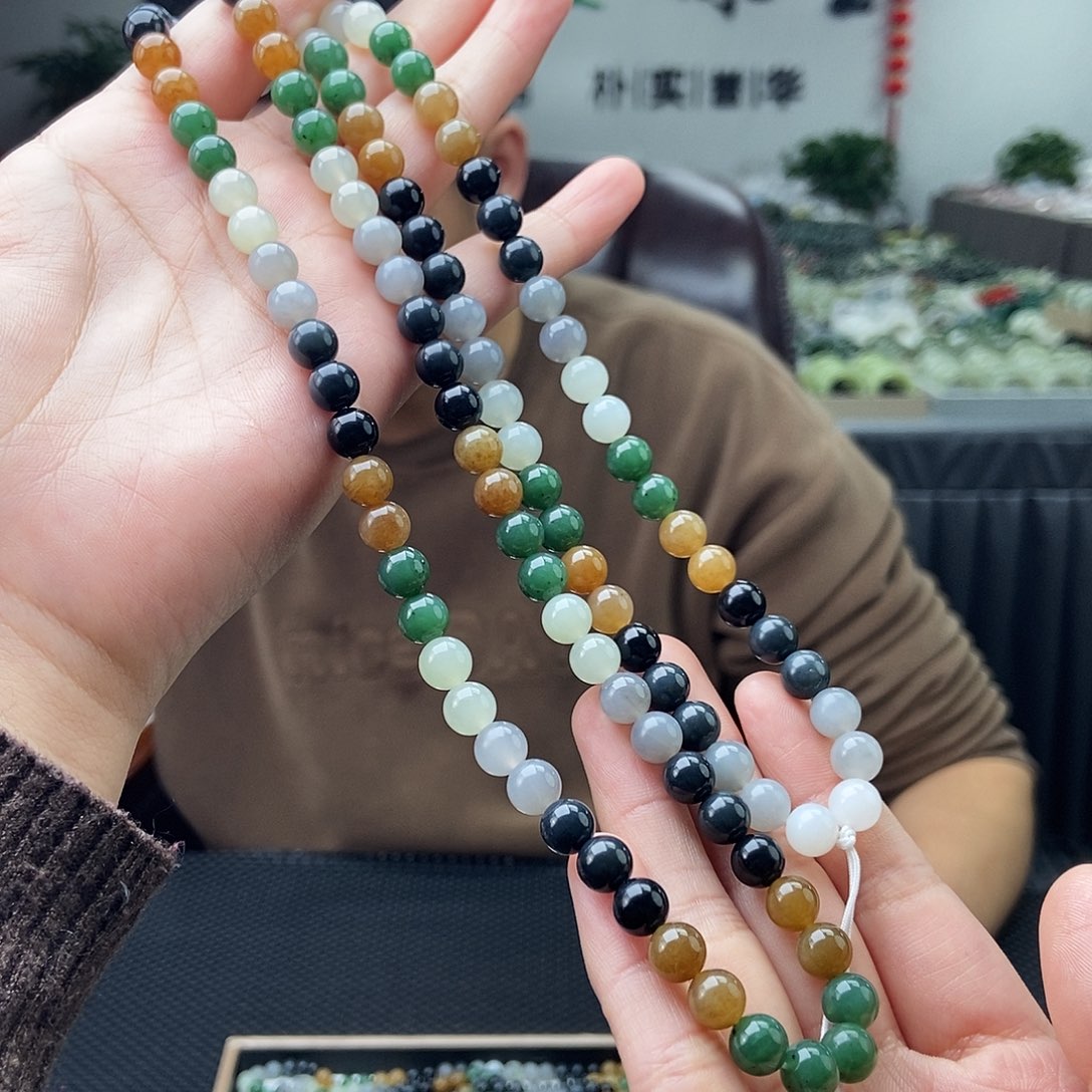 和田玉颜色多样性发拍一发一未镶嵌