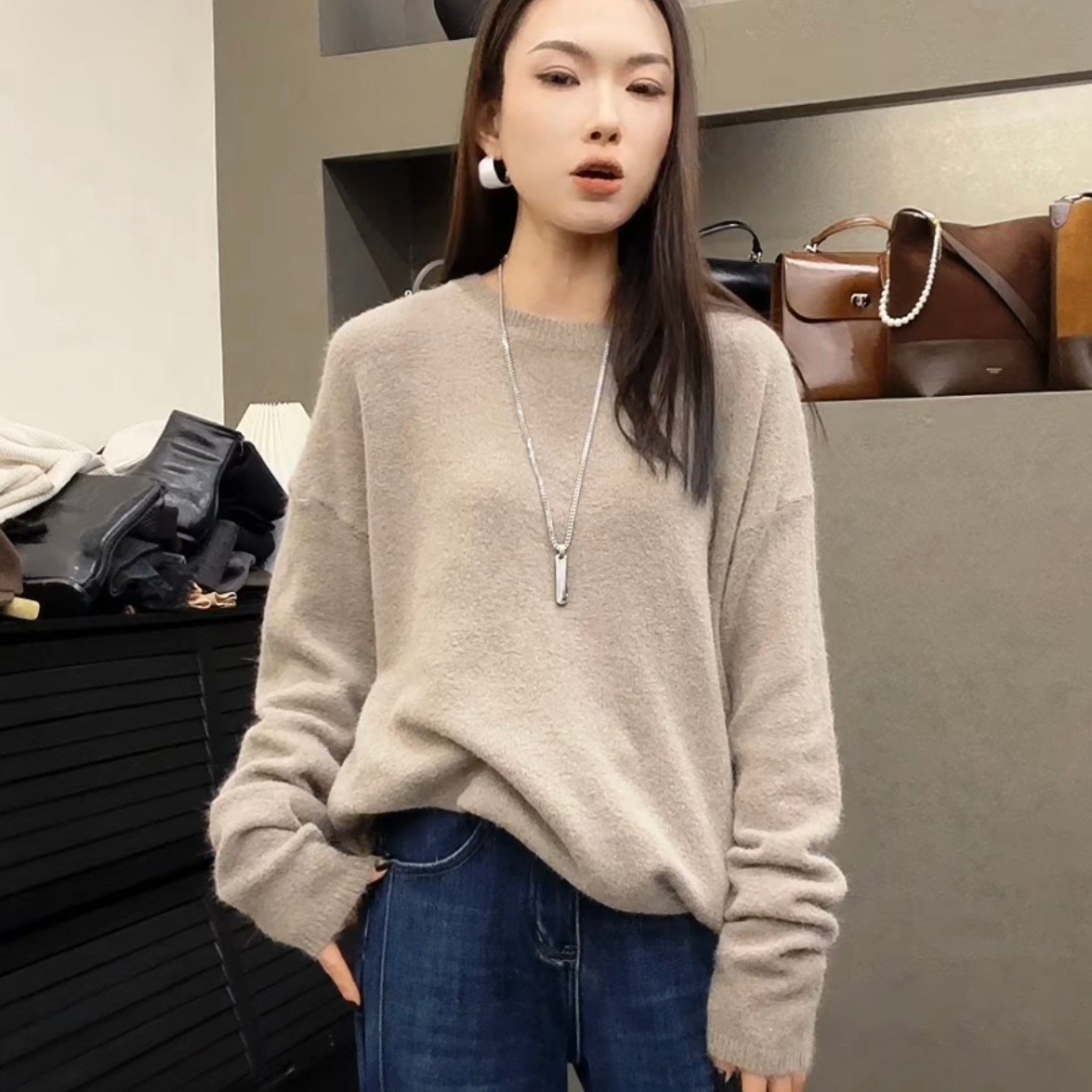 812韩系极简风百搭高级感圆领净版毛衣679