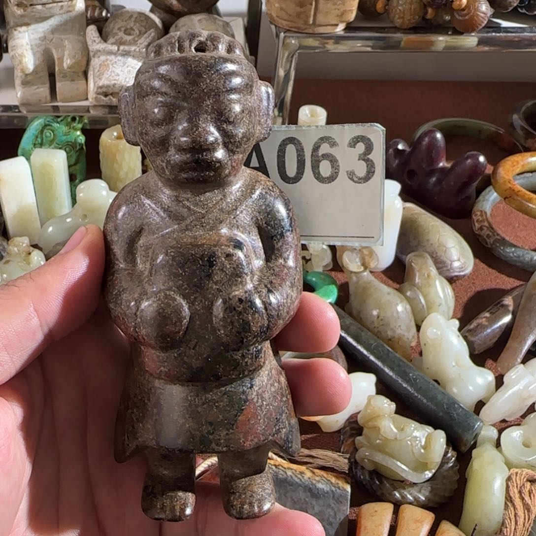 未镶嵌蛇纹石玉颈饰