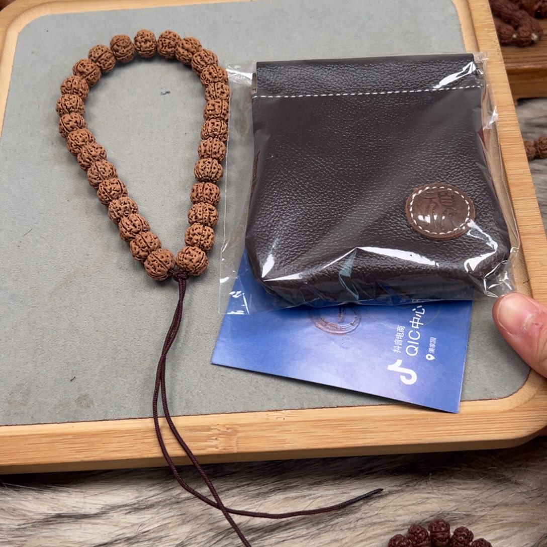 金刚菩提吊坠梅花