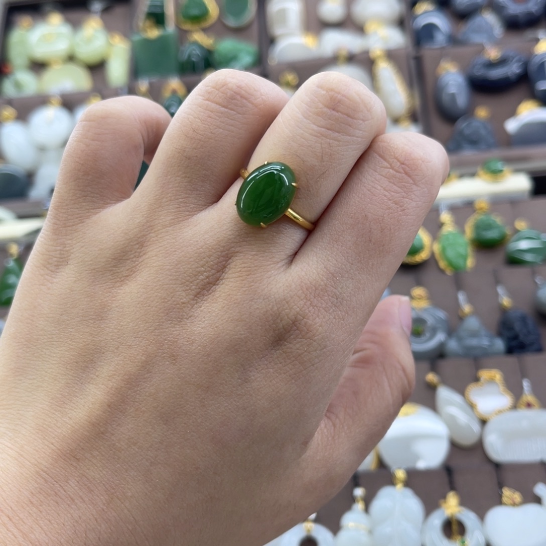 和田玉18K金镶嵌戒指