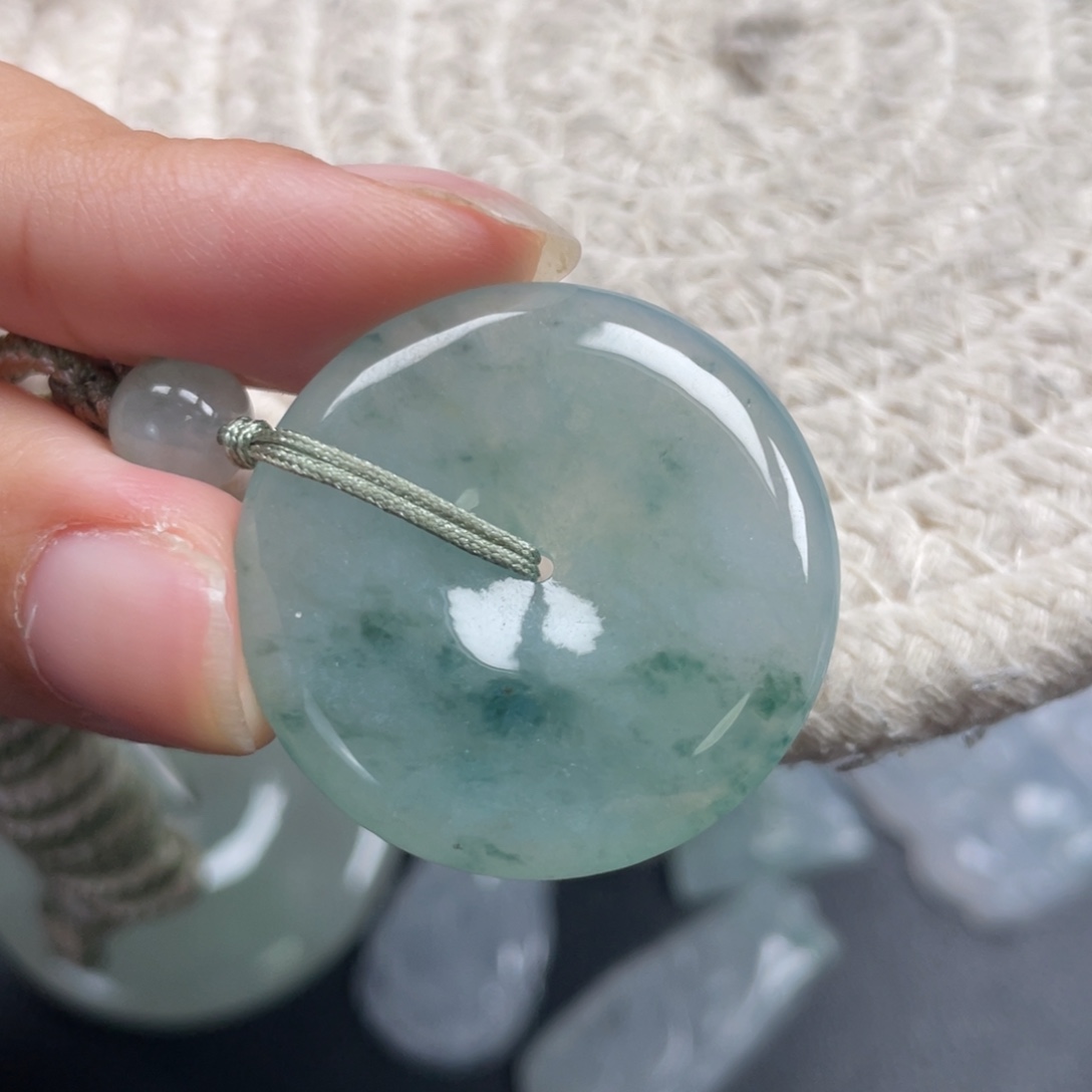 翡翠未镶嵌颈饰天然A货缅甸翡翠