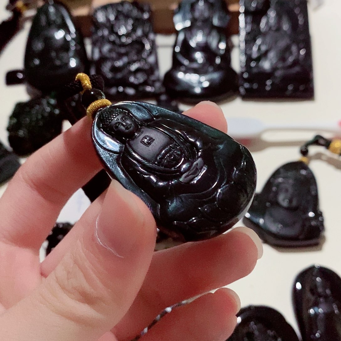 翡翠颈饰未镶嵌翡翠a