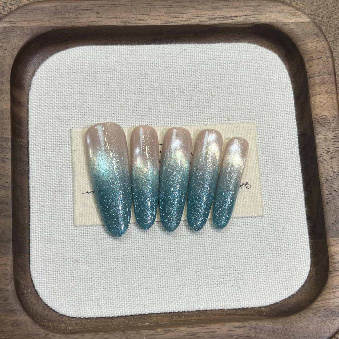 爱莎公主，纯手工穿戴甲显白高级感爆闪