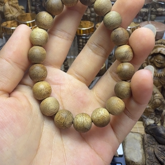 沉香碎屑沉香S****n达拉干 6.9 克