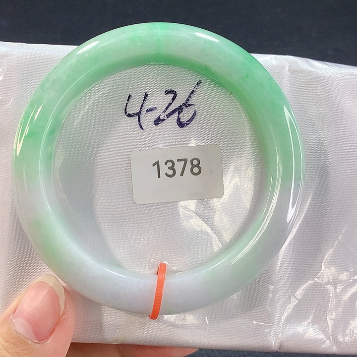 翡翠手镯未镶嵌天然翡翠手镯02