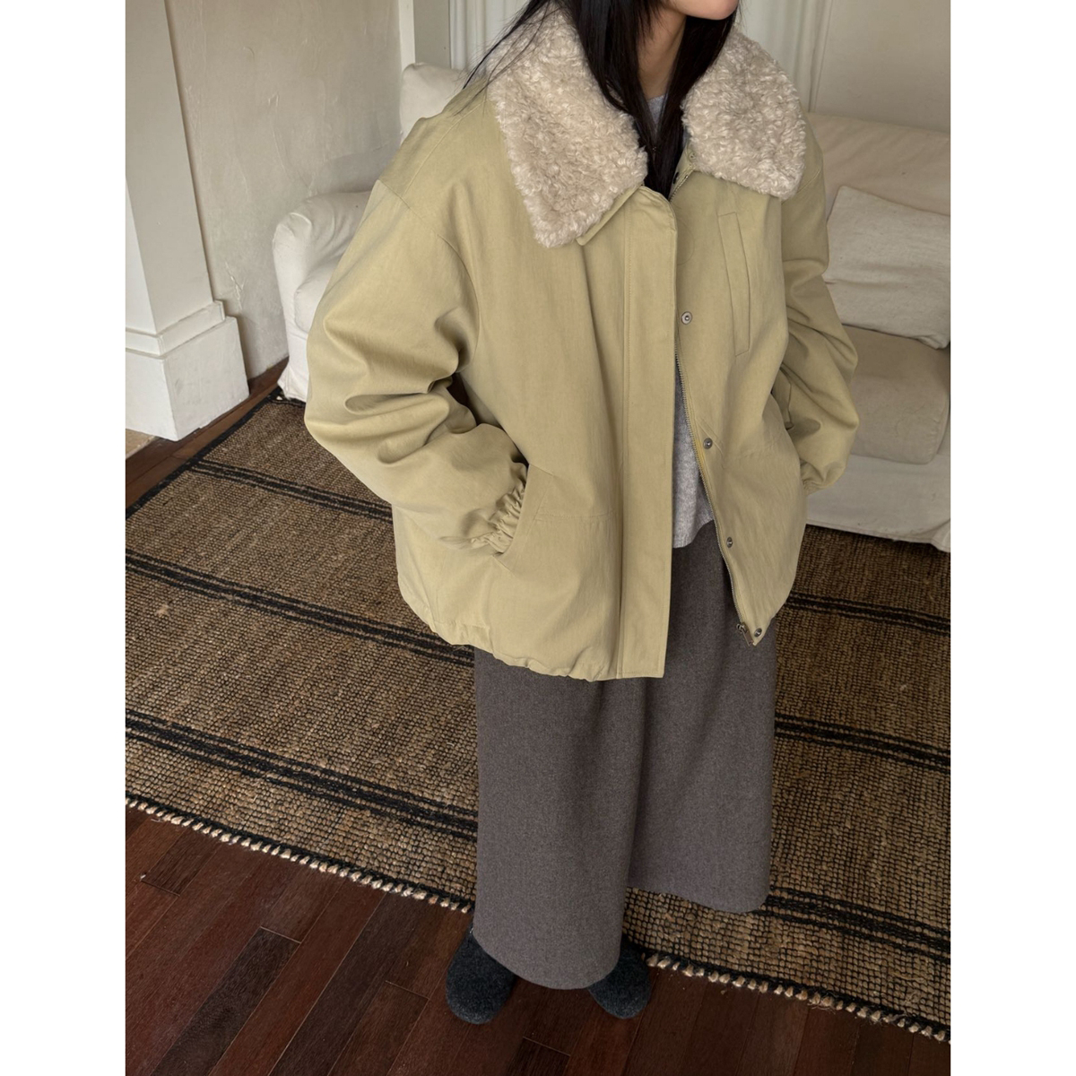 雷洛奇丽 9209 欧货羊羔毛翻领拼接羽绒服外套工装宽松保暖派克服