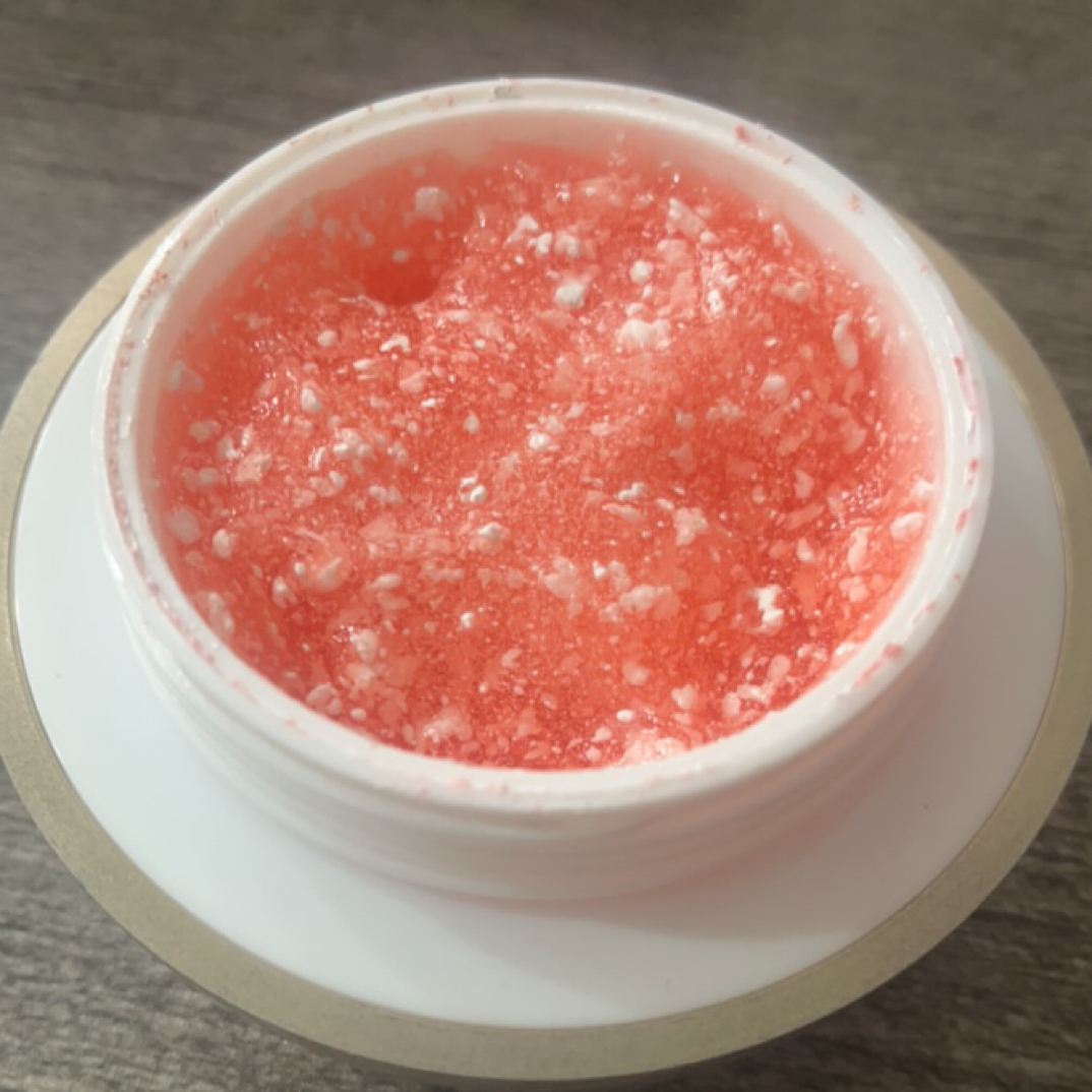 院线美颜霜滋养多效包装容易破介意勿拍清货