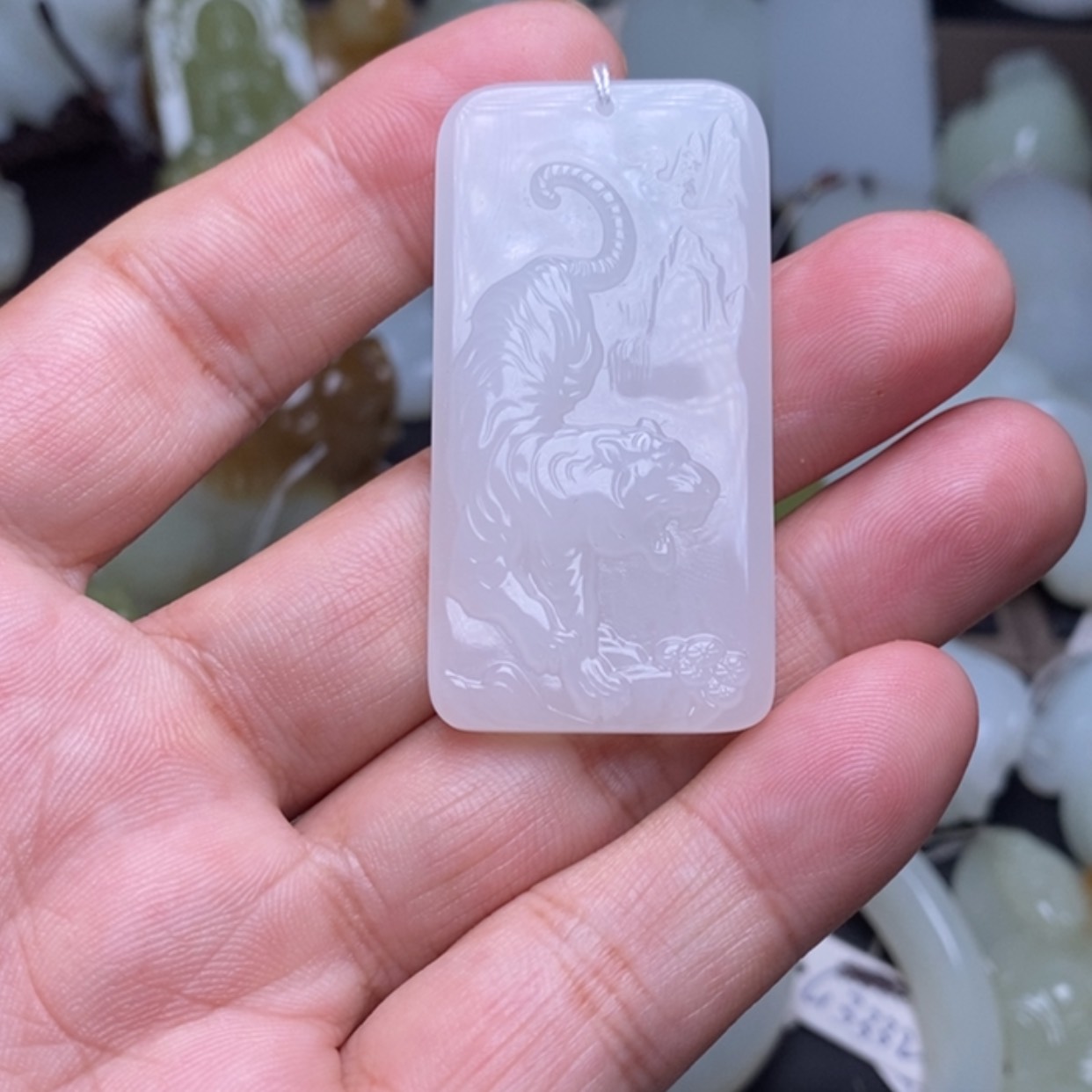 【闪购商品】颈饰未镶嵌和田玉