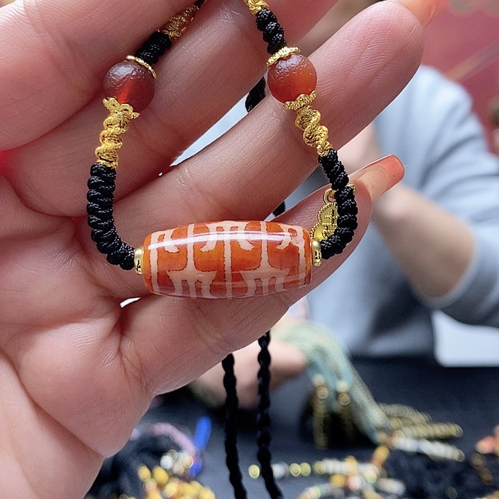 玛瑙/玉髓颈饰合金