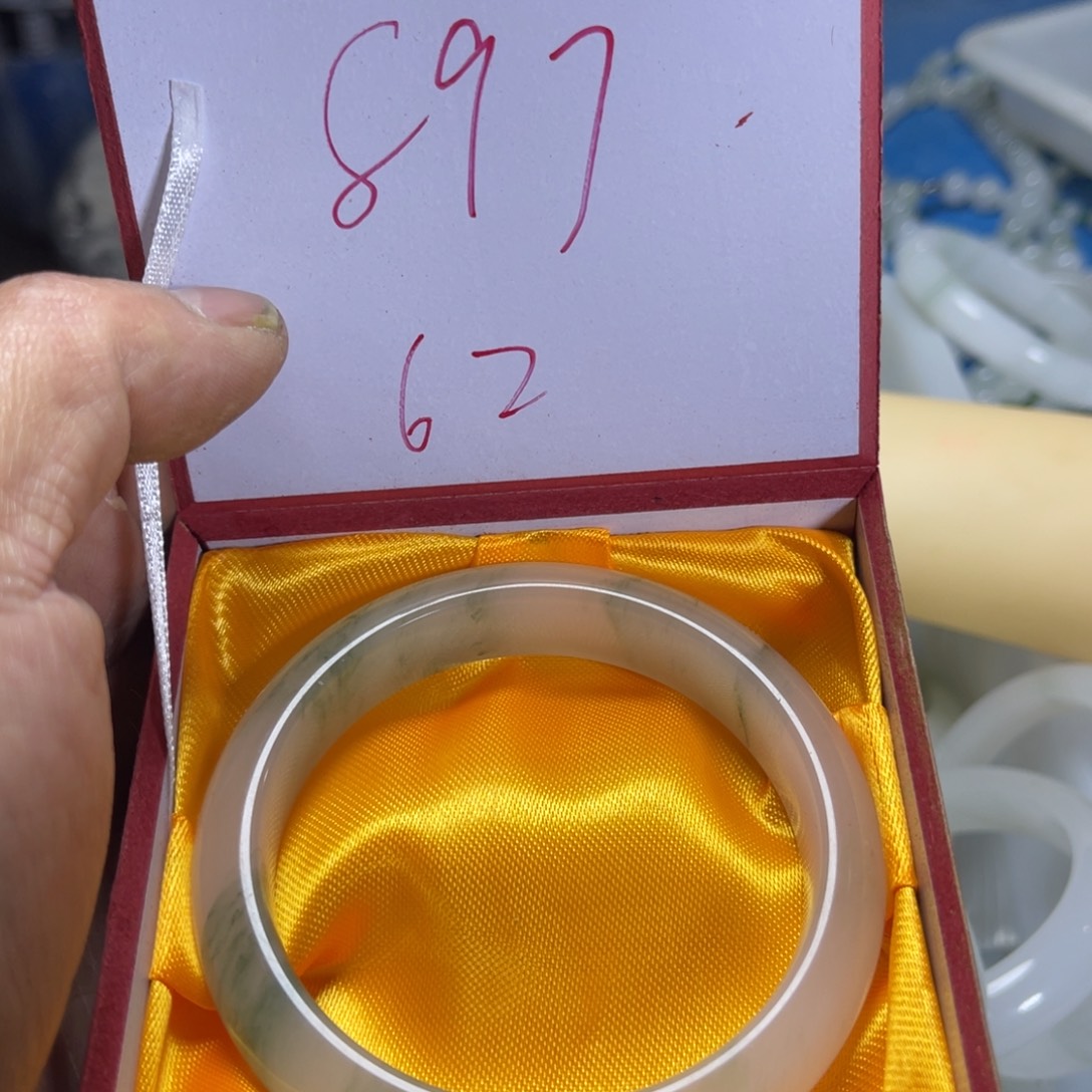 硅化玉未镶嵌手饰