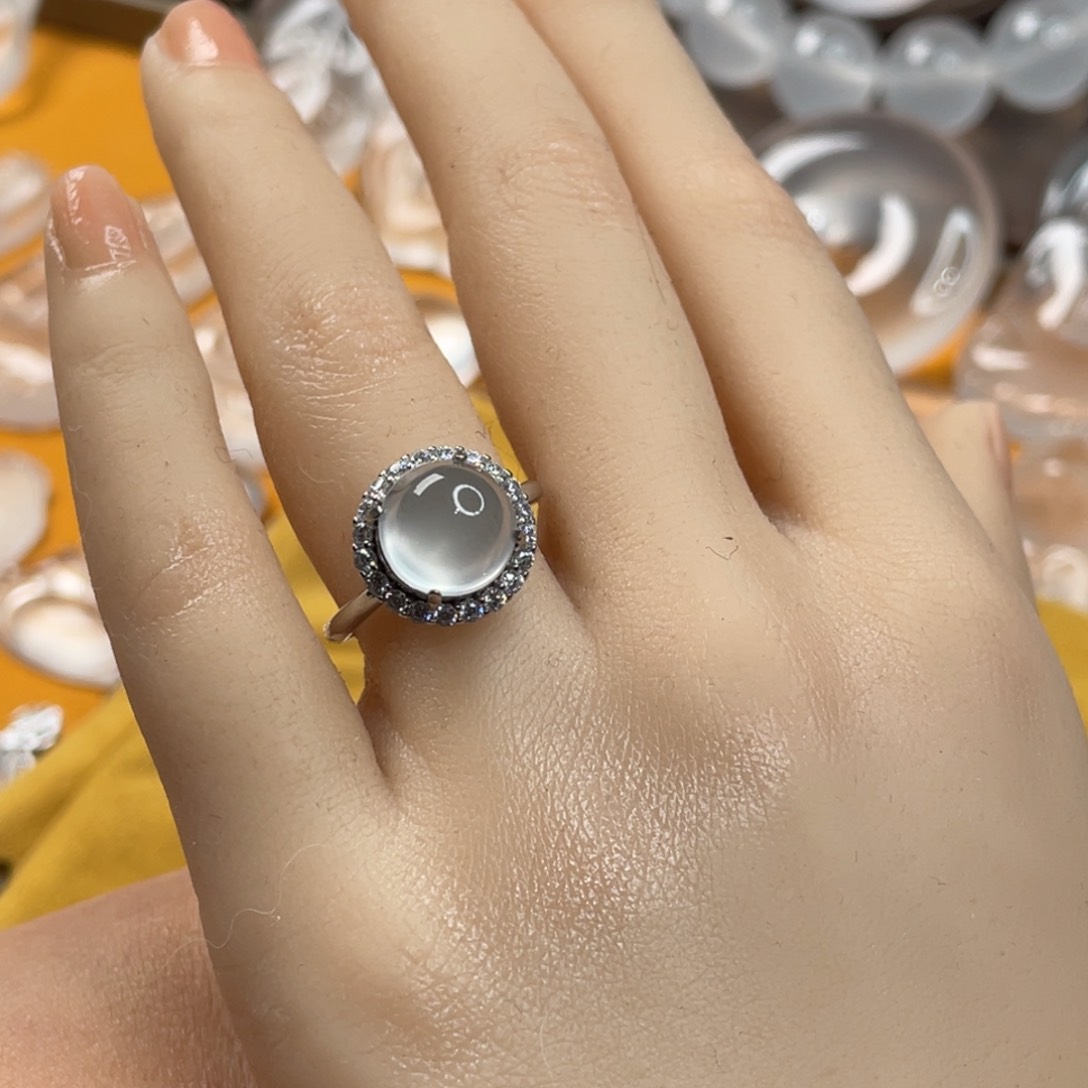 石英质玉女神节福利戒指银S925镶嵌