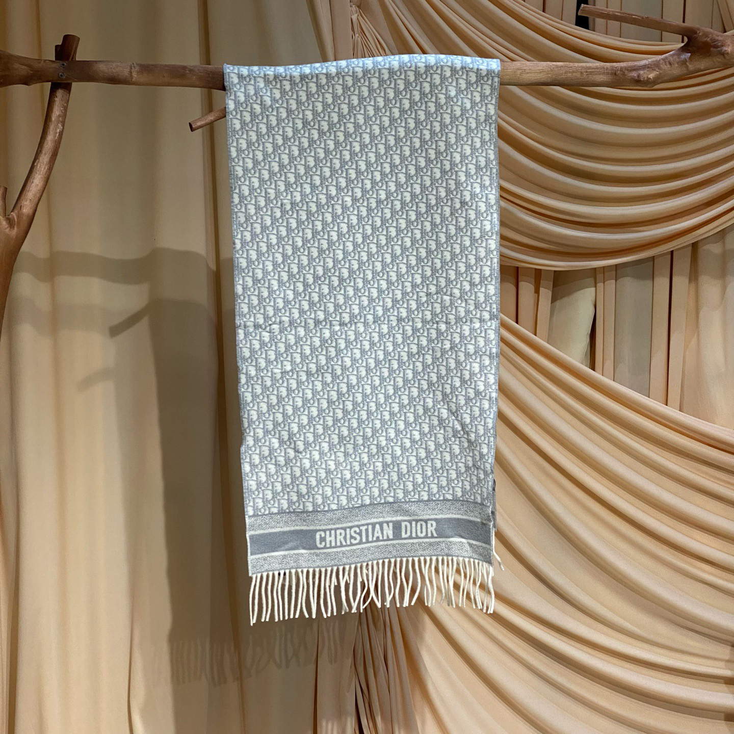 未使用 DIOR/迪奥 灰色标语logo老花满印羊绒围巾/45*200cm/40243