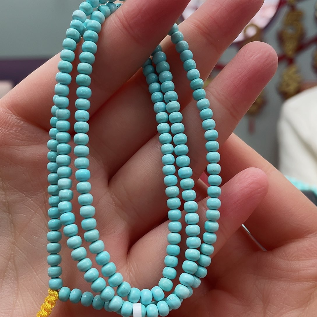 绿松石颈饰未镶嵌