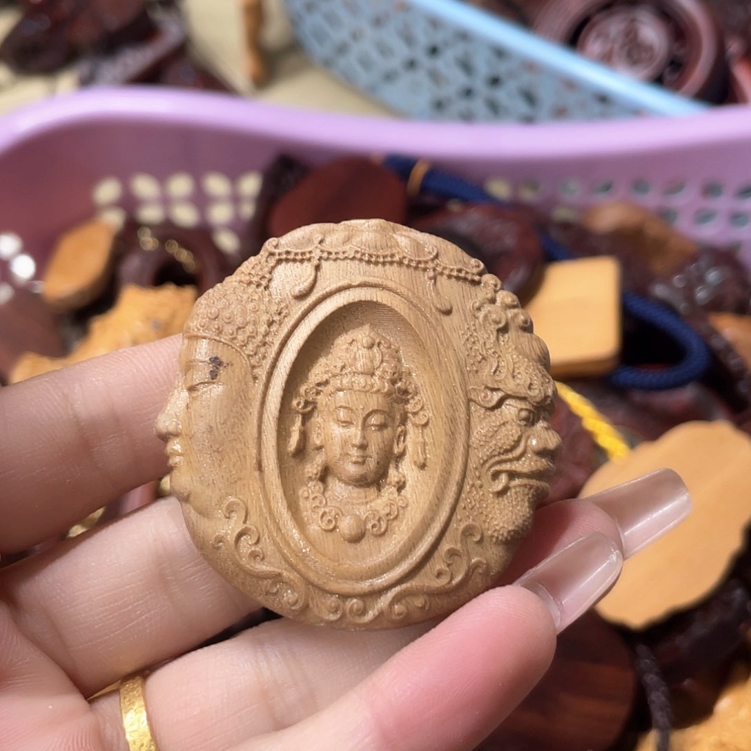 维腊木（绿檀）无事牌