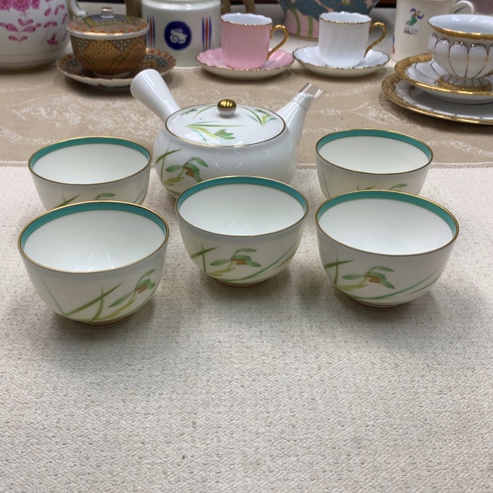 瓷片这点上方是不是