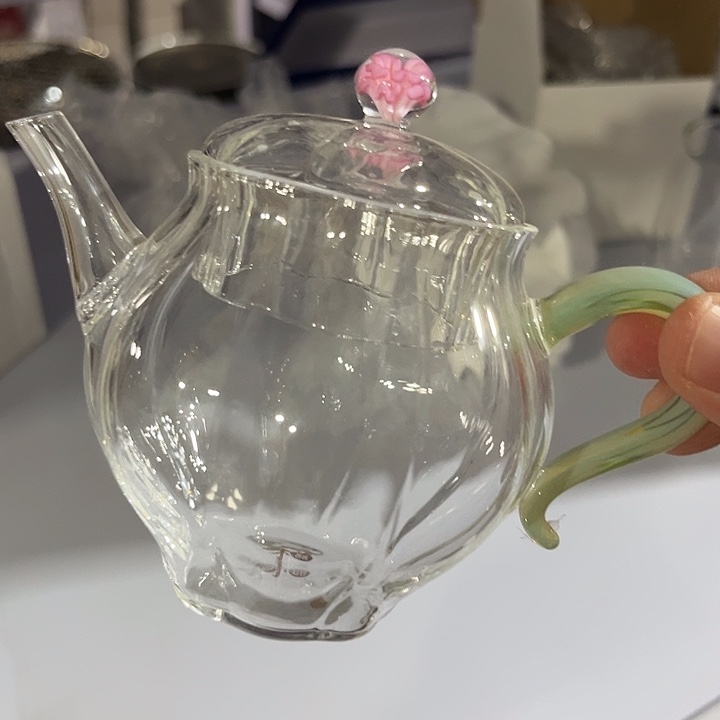 侧把 绿玛瑙 粉花小壶 