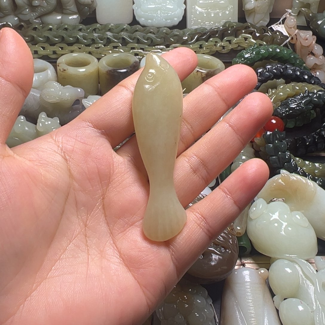 安***茶和田玉（糖玉）未镶嵌颈饰