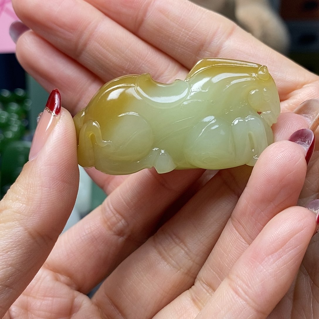 和田玉（糖玉）颈饰未镶嵌