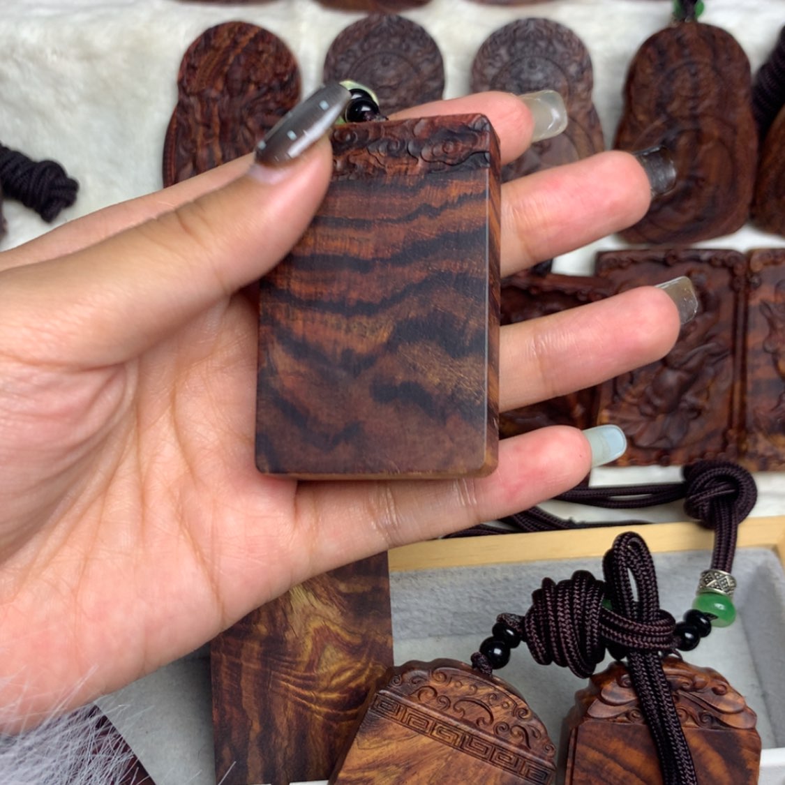 【闪购商品】手串/手链黄花梨/降香黄檀着*人