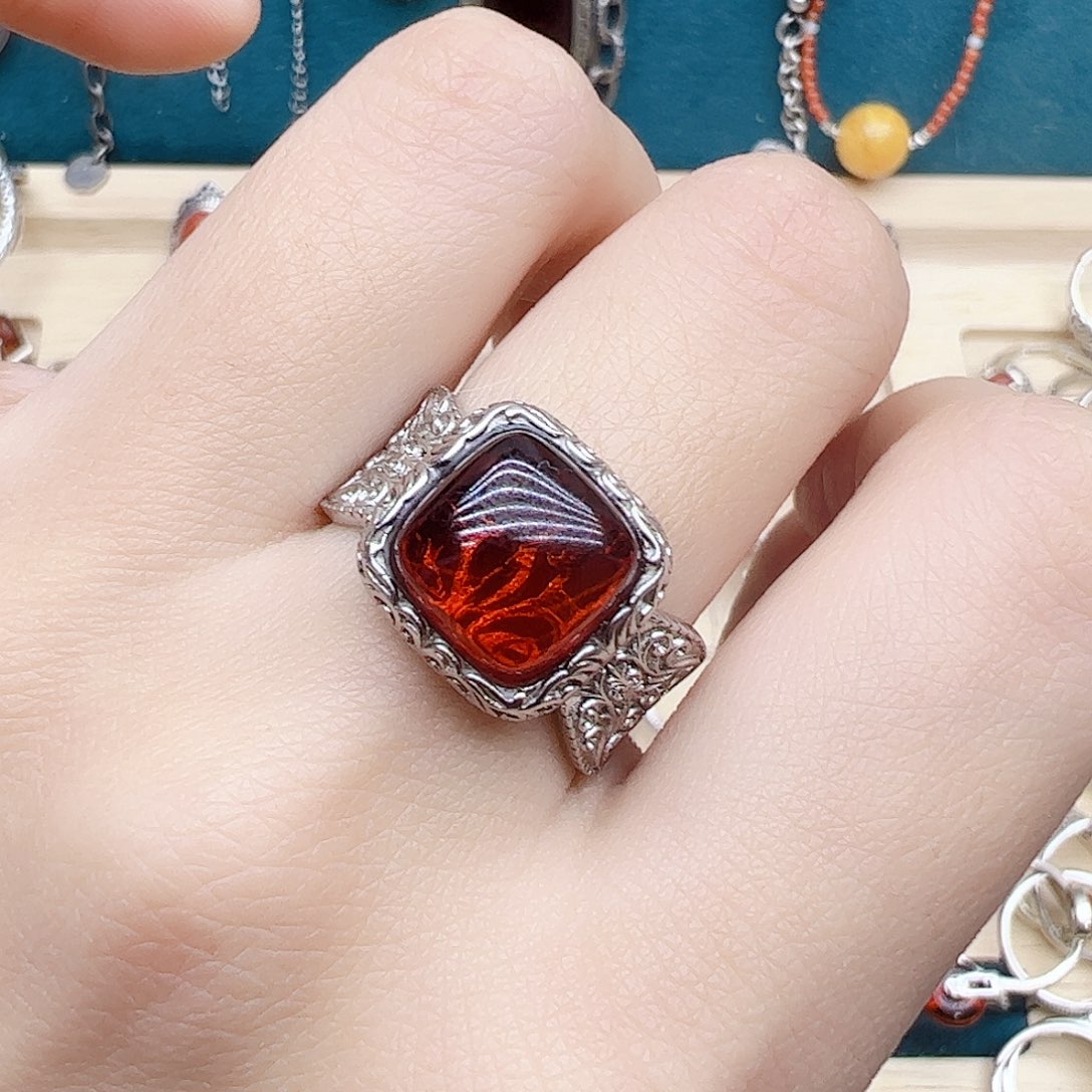 血珀戒指银S925镶嵌天然