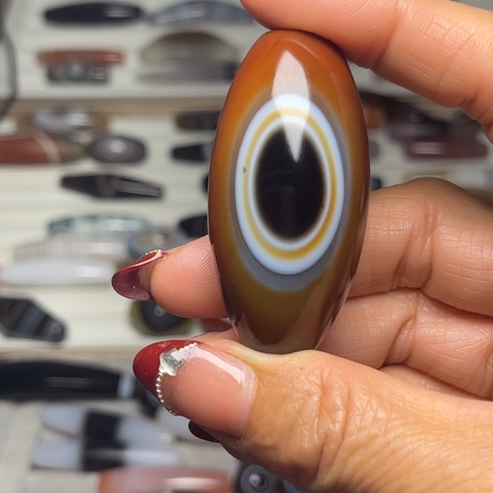 玛瑙/玉髓颈饰未镶嵌八***风