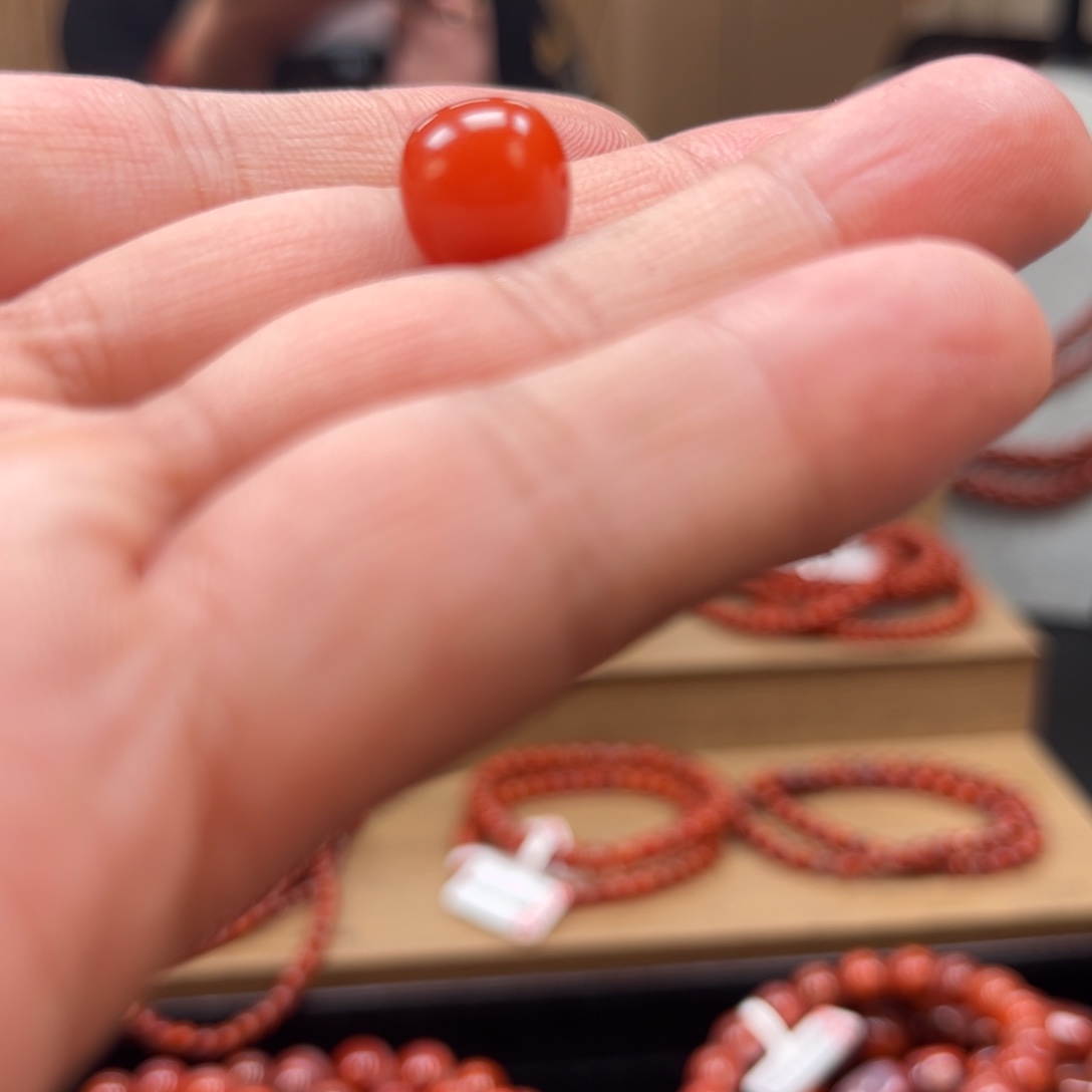 J***伊南红玛瑙未镶嵌手链