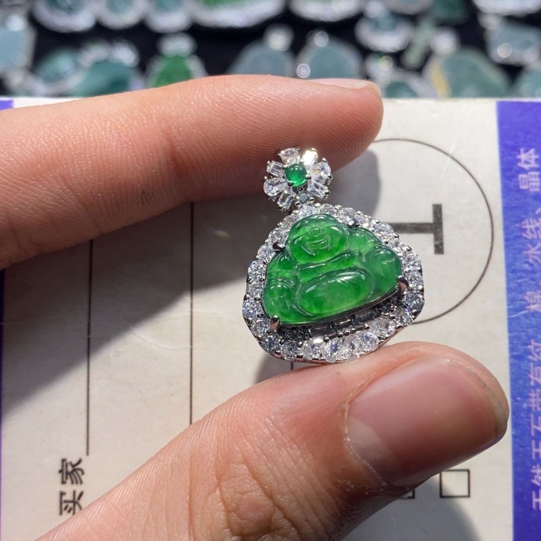 翡翠未镶嵌颈饰翡翠