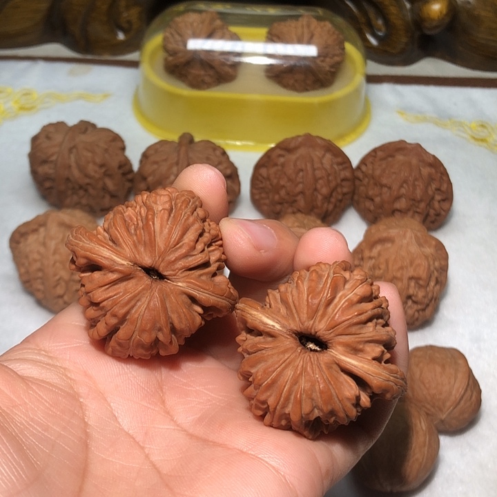 潜***用文玩核桃把件41四座楼