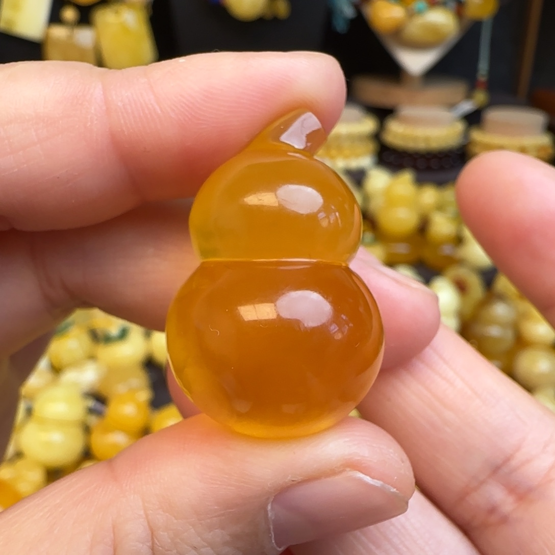 琥珀未镶嵌吊坠(赠链)天然俄料蜜蜡葫芦吊坠