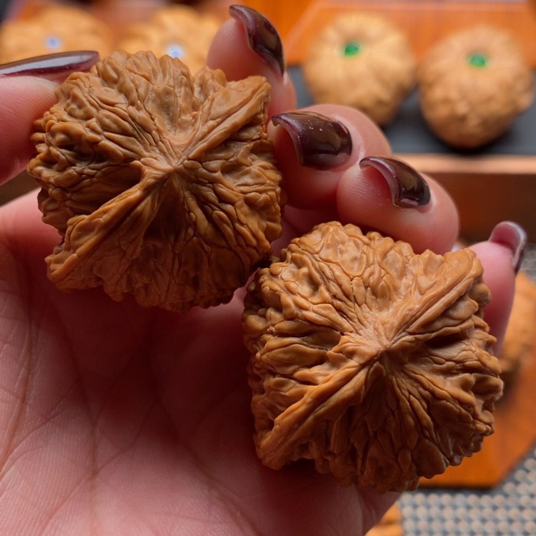 文玩核桃把件40尺寸全品磨盘狮子头